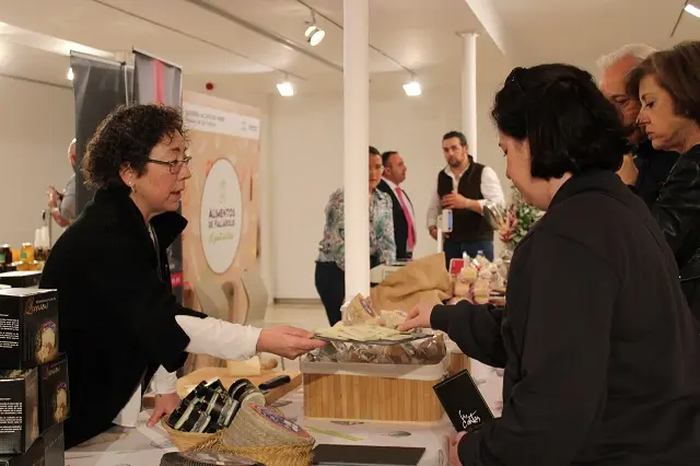 Stand de las queser&iacute;as vallisoletanas en la II Feria Vallaqueso | Valladolid Plural