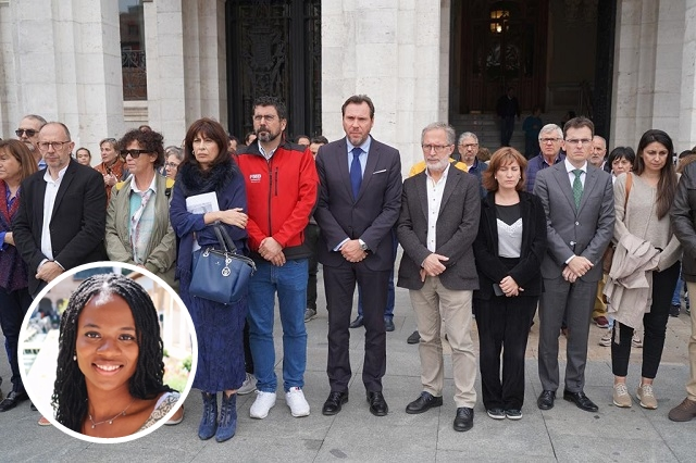 Minuto de silencio en el Ayuntamiento de Valladolid por Teresa Rodr&iacute;guez
