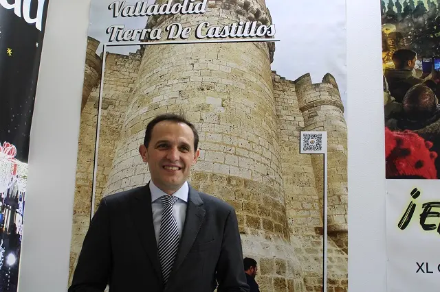 El presidente de la Diputaci&oacute;n, Conrado &Iacute;scar, en el stand de Valladolid en INTUR | Valladolid Plural