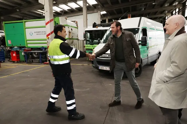 Visita del alcalde de Valladolid al Servicio Municipal de Limpieza | Fuente: Ayuntamiento de Valladolid