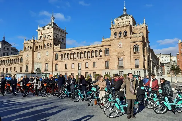 Presentaci&oacute;n de las nuevas bicicletas BIKI en la Plaza Zorrilla | Valladolid Plural