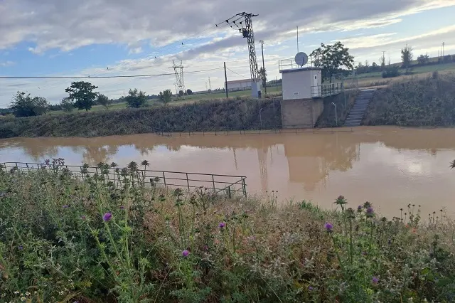 Estado del r&iacute;o Sequillo a su paso por Medina de Rioseco