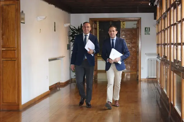 Conrado Íscar y Víctor Alonso en la presentación el Proyecto de Presupuestos de la Diputación 2024 | Valladolid Plural
