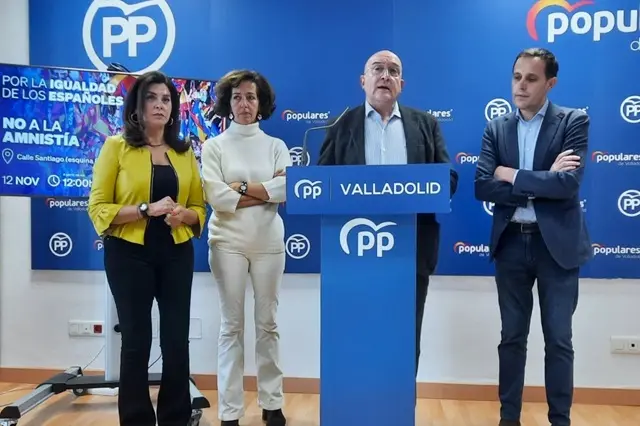 Jesús Julio Carnero, junto al presidente del PP de Valladolid y parlamentarias nacionales | Valladolid Plural