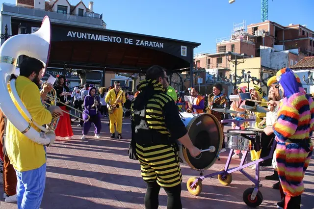 Desfile de disfraces de Carnaval en Zarat&aacute;n | Valladolid Plural