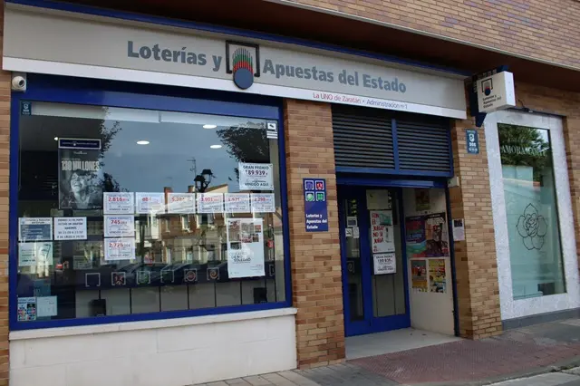 Administraci&oacute;n de Loter&iacute;a de Zarat&aacute;n donde ha tocado el premio | Valladolid Plural