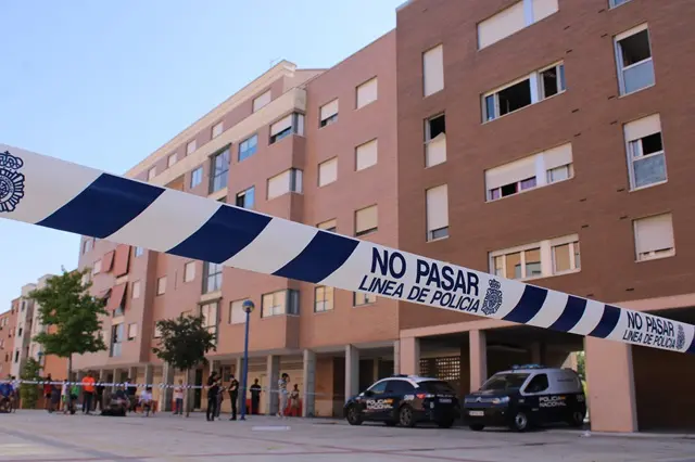 La Policía Nacional acordona el domicilio de la mujer fallecida en Pajarillos | Valladolid Plural