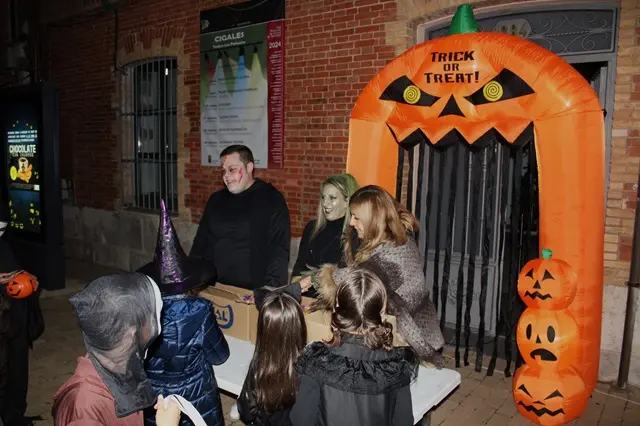 Truco o Trato en Cigales durante la Noche de Halloween | Valladolid Plural