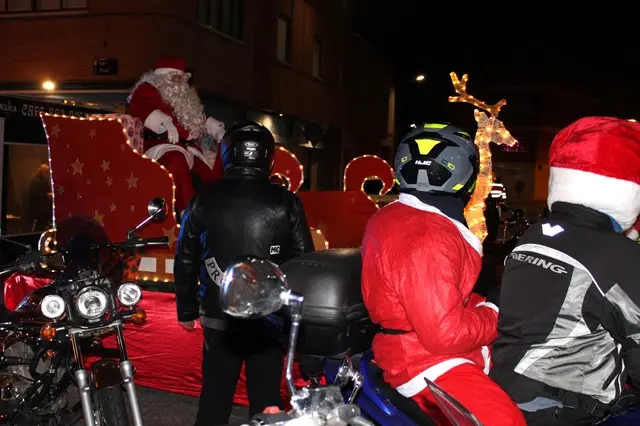 Papanoelada motera y cabalgata de Pap&aacute; Noel en Santovenia | Valladolid Plural