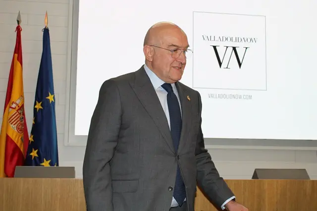 Jes&uacute;s Julio Carnero durante la presentaci&oacute;n de 'Valladolid Now' | Valladolid Plural