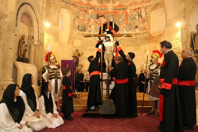 Acto del Descendimiento en la Iglesia de San Juan Bautista de Fresno el Viejo | Valladolid Plural