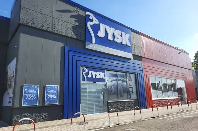 JYSK se ubica en una mitad del antiguo local de Toys R Us | Valladolid Plural