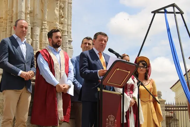 El consejero de la Presidencia pregona el XXIV Mercado Comarcal de Villal&oacute;n de Campos | Valladolid Plural