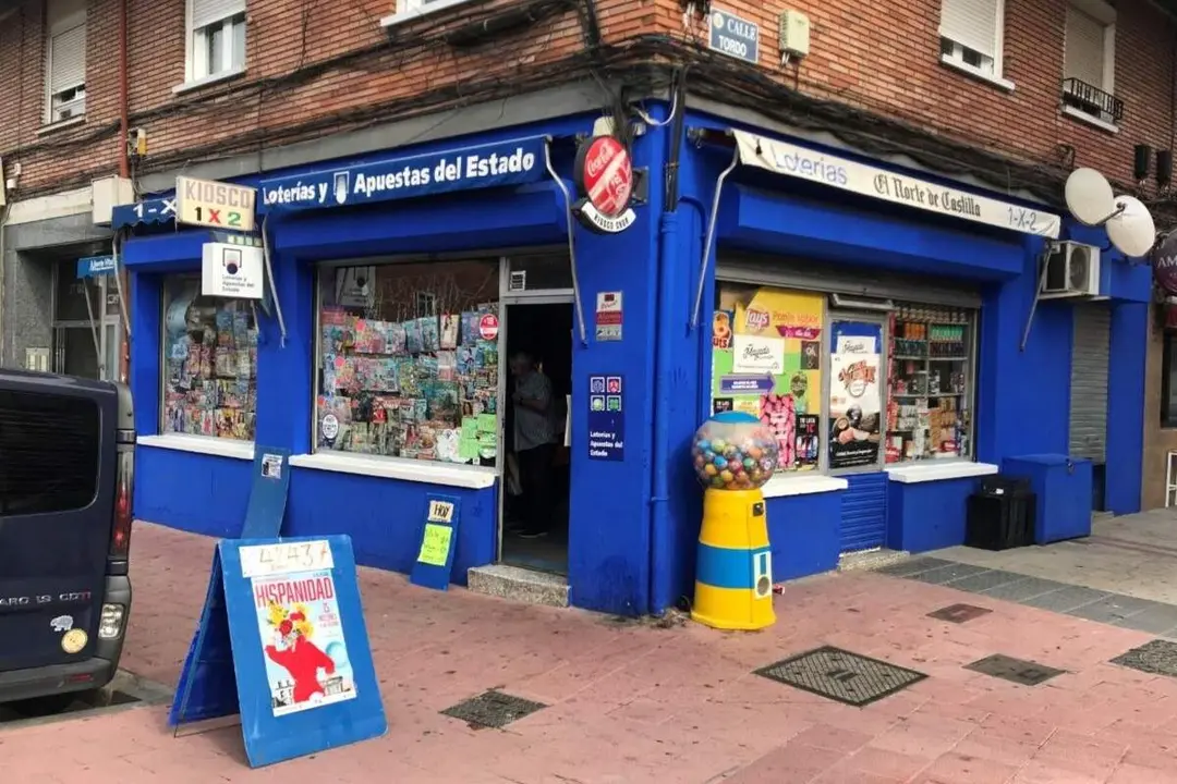 Kiosco calle Villabanez loterias barrio Pajarillos Valladolid