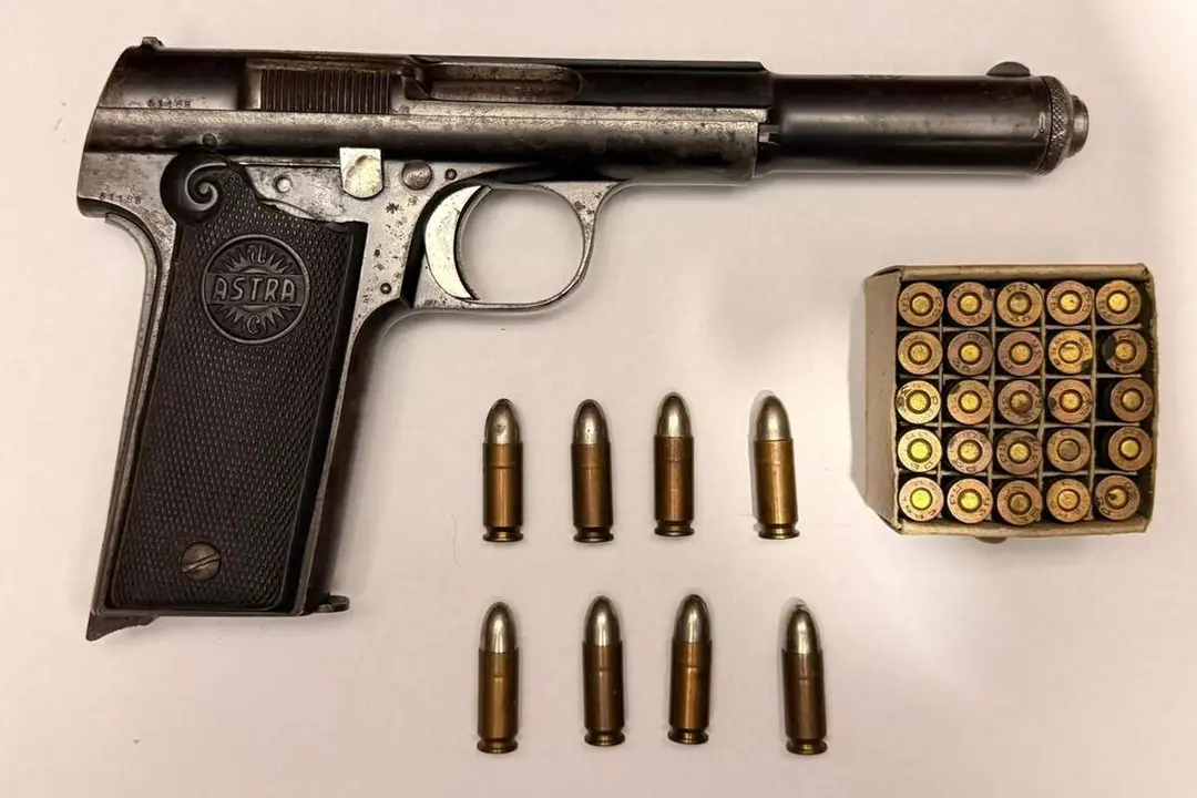 Detenido hombre tenencia ilicita de armas pistola sucesos Laguna de Duero