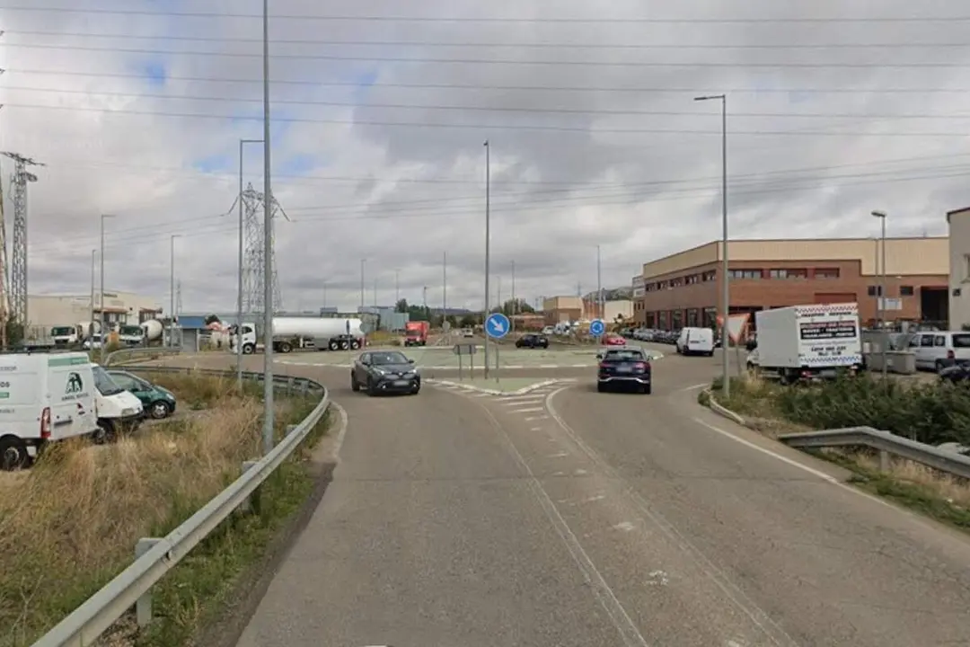 VA-30 poligono Santovenia de Pisuerga accidente de trafico rotonda