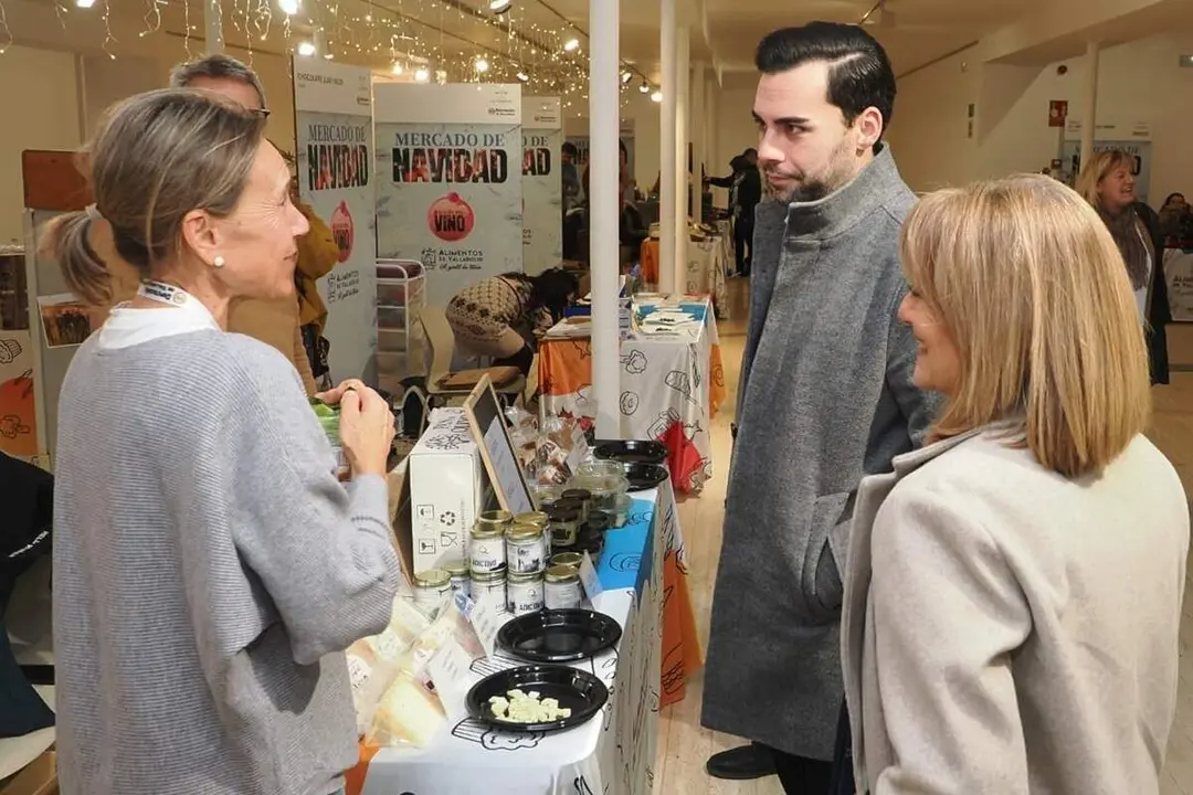 Inauguracion V Mercado de Navidad de Alimentos de Valladolid Diputacion Espacio La Granja