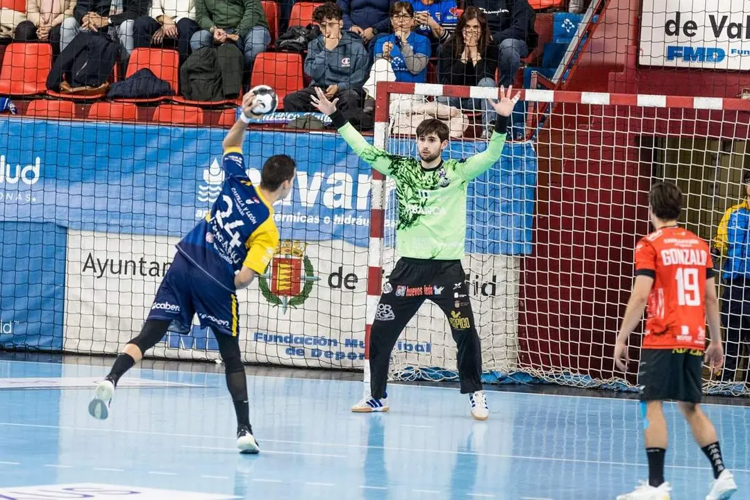 Cronica Atletico Valladolid vs Ademar partido Huerta del Rey empate 30-30