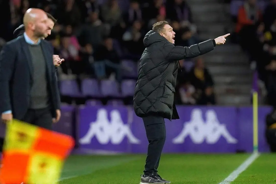 Luis Garcia Tevenet entrenador Real Valladolid debut Jose Zorrilla