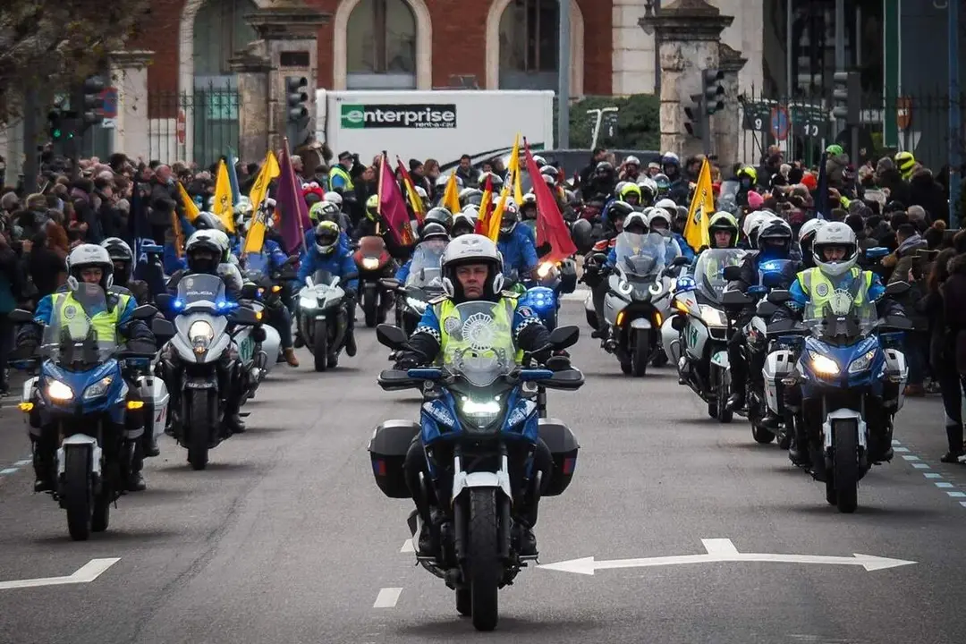 Desfile Pinguinos Valladolid motoristas participantes zona centro