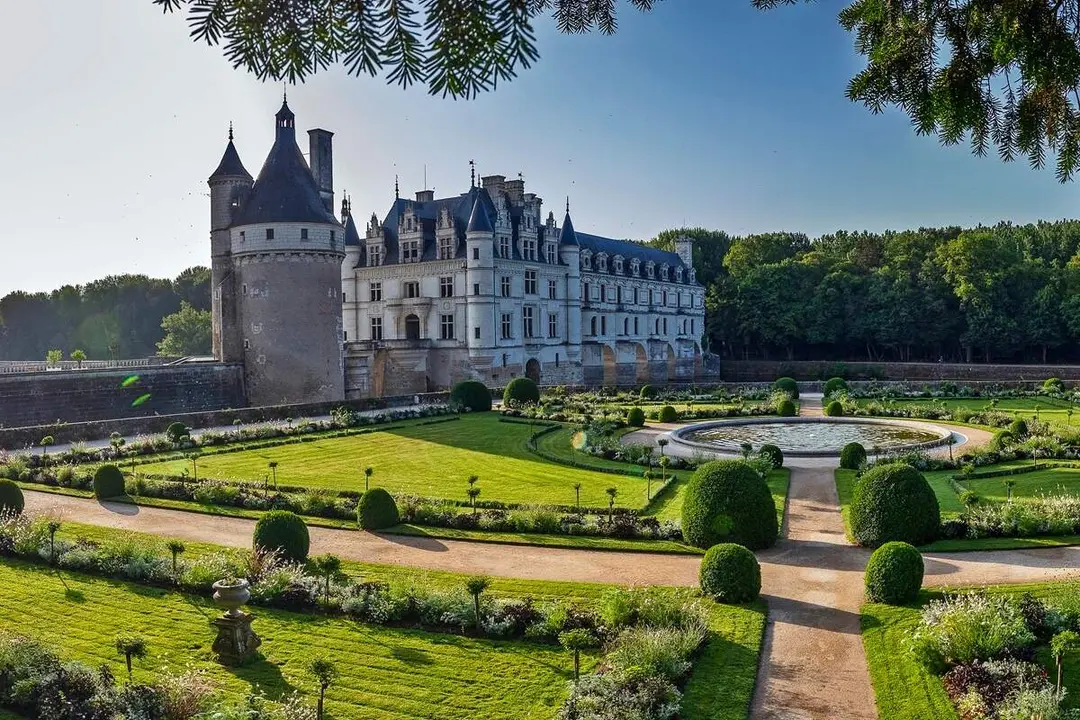 Valle del Loira Francia turismo viajes mayores Castilla y Leon