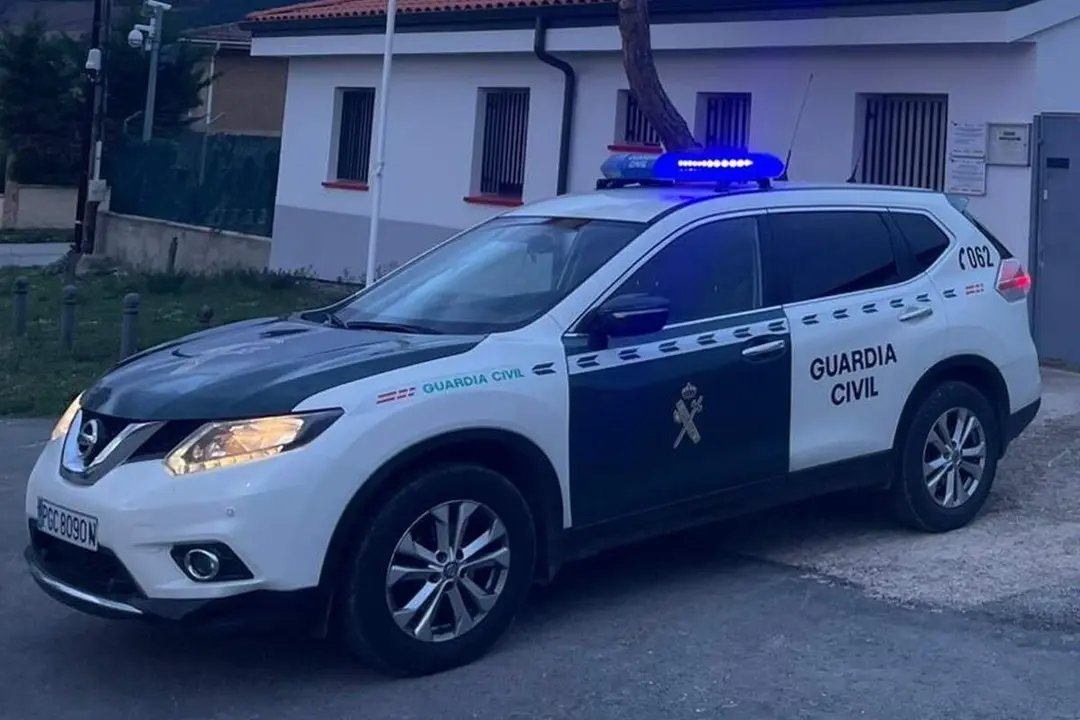 Coche de la Guardia Civil de Valladolid pelea reyertas pueblo provincia