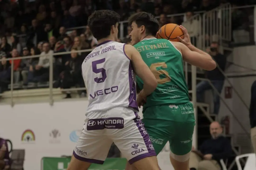 Derrota Toledo vs CBC Valladolid partido jugador Juan Garcia-Abril