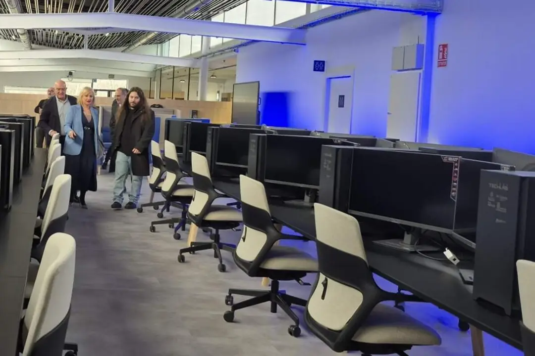 Visita Leticia Garcia y Jesus Julio Carnero Tech Lab videojuegos proxima apertura Valladolid jcyl