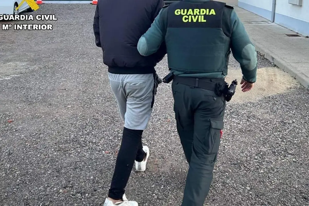 Detencion hombre agente de la Guardia Civil de Valladolid intervencion provincia