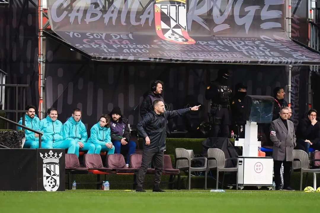 Luis Garcia Tevenet entrenador Real Valladolid partido Alfonso Muribe Ceuta Liga