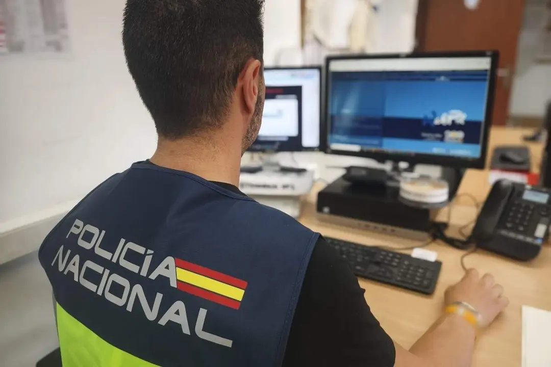 Agente Policia Nacional ordenador informatico estafas Valladolid detenciones