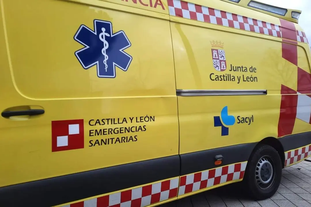 Ambulancia soporte vital basico Emergencias Sacyl 112 accidentes Valladolid
