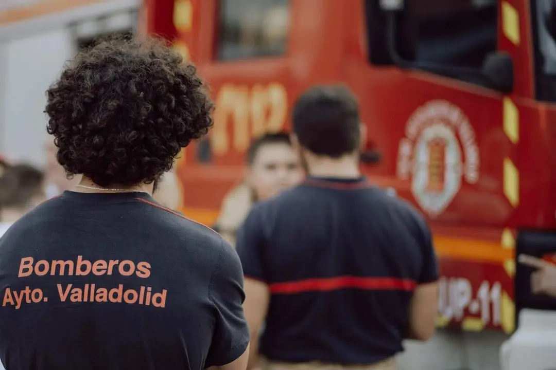 Bomberos Ayuntamiento Valladolid incendio camion efectivos sucesos
