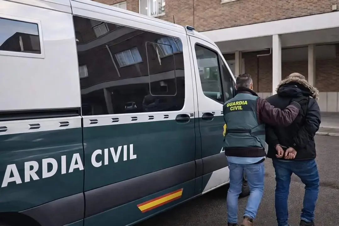 Guardia Civil detenido vecino Cabezon robo cable cobre linea ferroviaria Madrid Irun