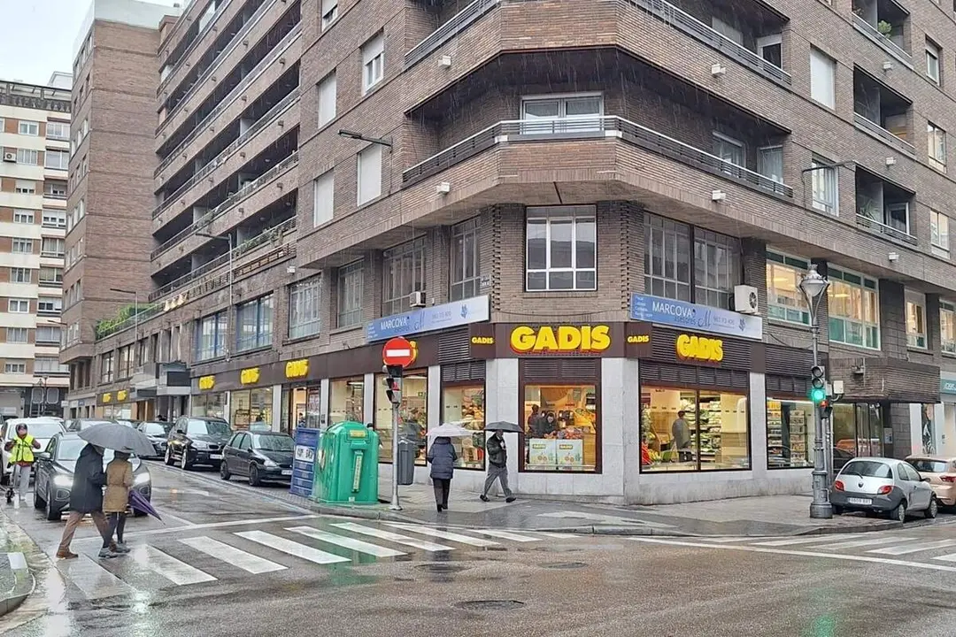 Reapertura supermercado Gadis calle General Ruiz Valladolid obras ampliacion