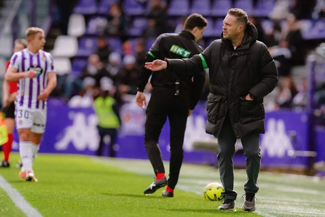 Luis Garcia Tevenet entrenador Real Valladolid Castellon derrota Liga
