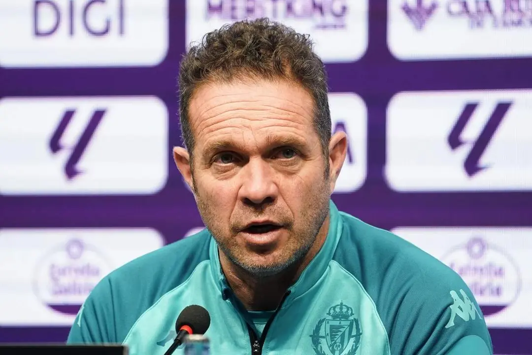 Luis Garcia Tevenet entrenador Real Valladolid rueda de prensa previa partido