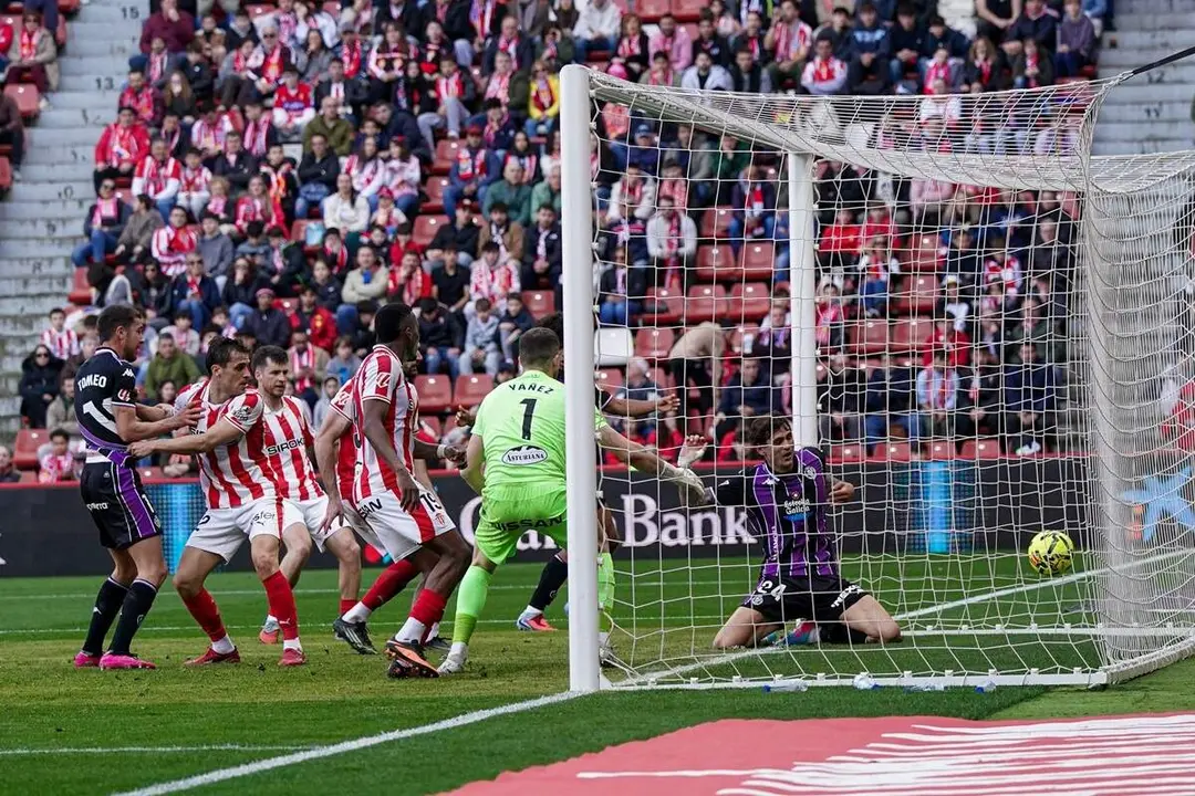 Empate Sporting de Gijon vs Real Valladolid Juric gol jugador Segunda