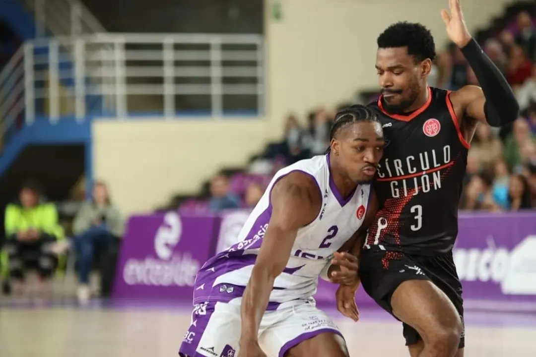 Victoria Baloncesto Valladolid vs Gijon Jornada 19 Segunda FEB Jacob Hanna jugador