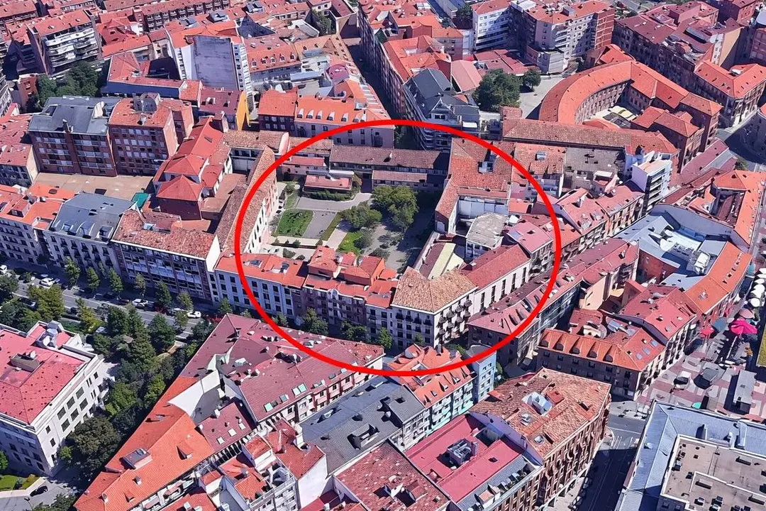 Edificio antiguo de oficinas Duque de la Victoria apartamentos turisticos centro ciudad