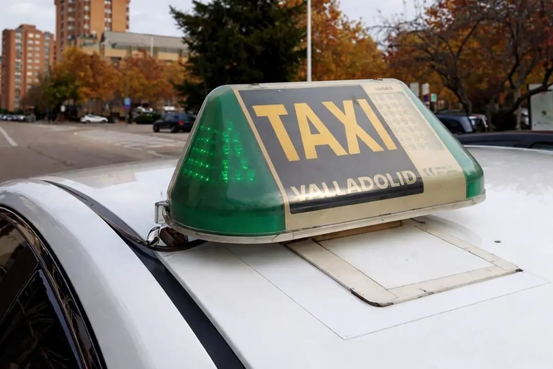 Taxi Avenida Ramon Pradera de Valladolid empleo servicio viajeros