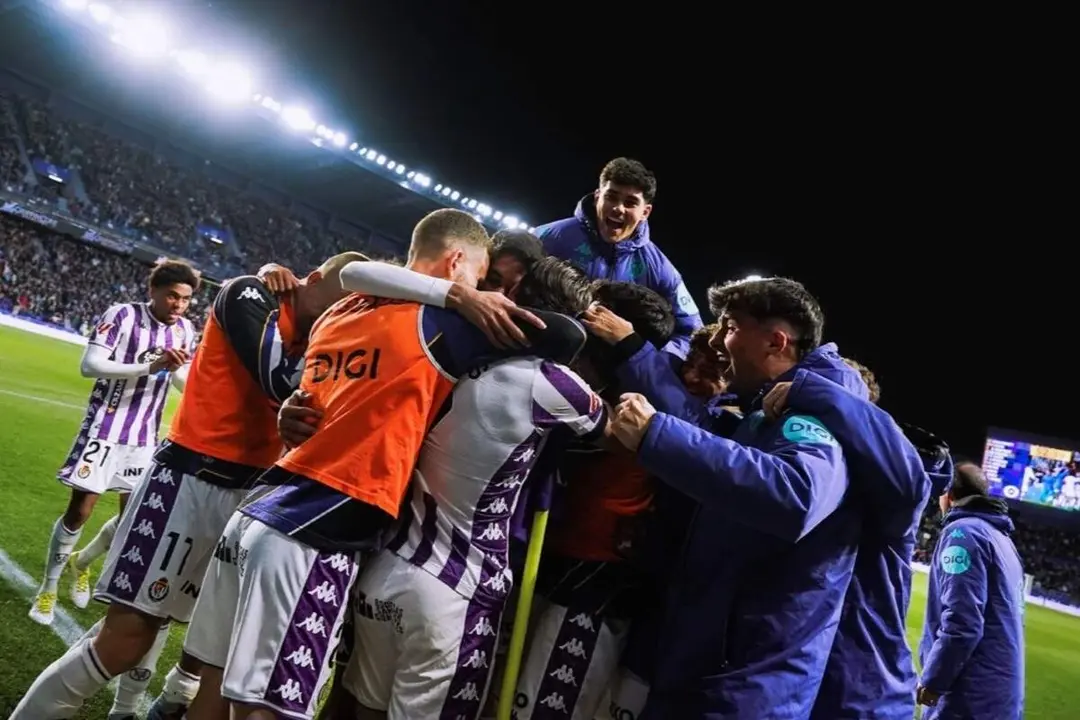 Celebracion jugadores victoria Real Valladolid vs Huesca gol Marcos Andre Segunda Division
