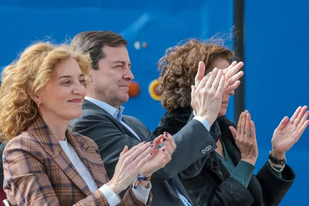 Alfonso Fernandez Manueco y Maria Pardo acto PP Valladolid campana electoral 15-M