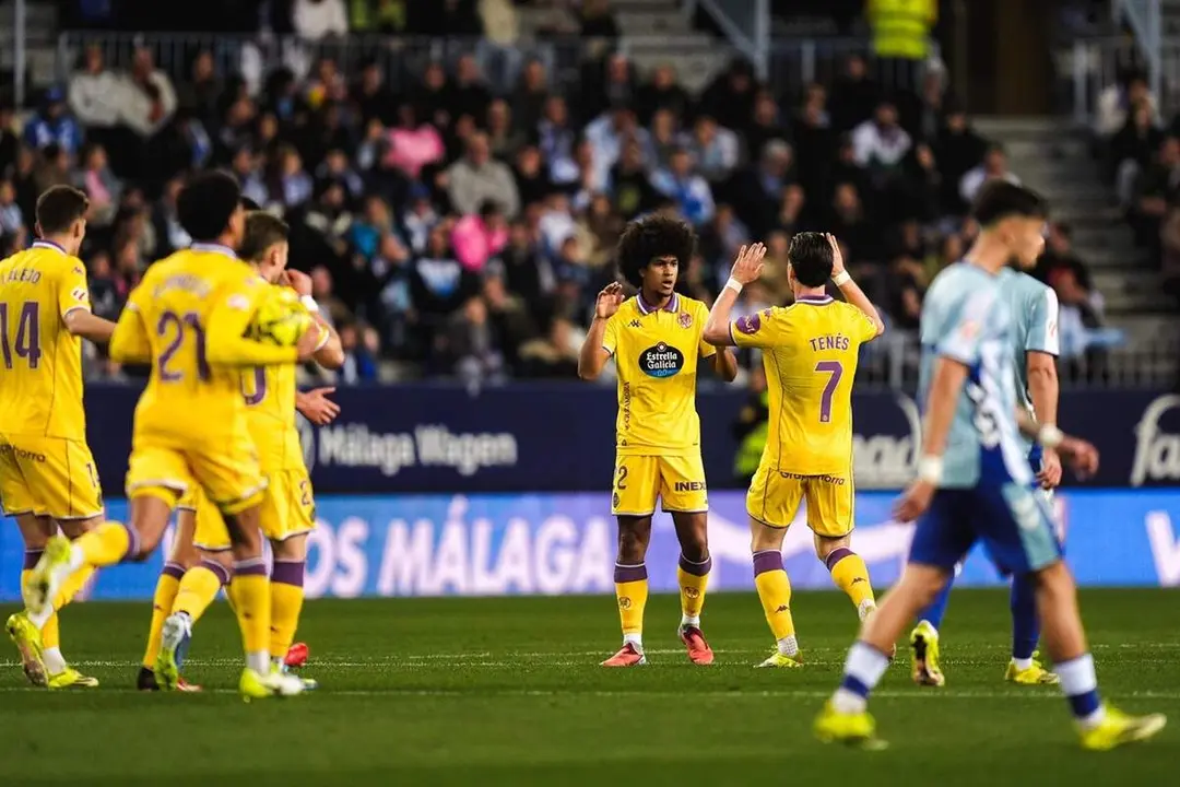 Empate Malaga vs Real Valladolid celebracion jugadores gol Peter Federico partido Liga