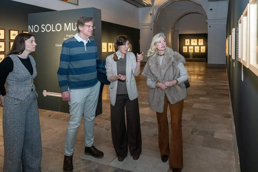 Presentacion exposicion No solo musas Sala La Pasion Ayuntamiento Valladolid