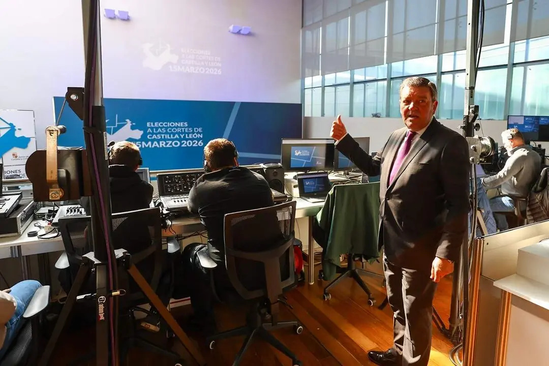 Visita Centro Procesamiento Datos elecciones 15-M Castilla y Leon Luis Miguel Gonzalez Gago jcyl