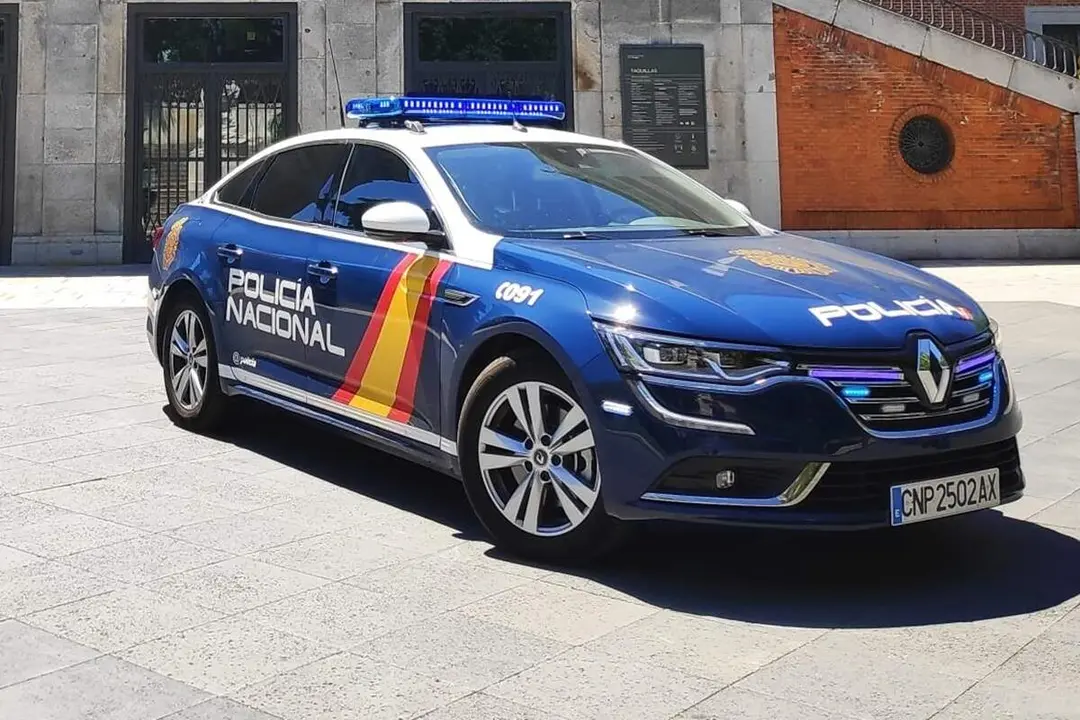 Intervencion Policia Nacional detencion estafas sucesos Valladolid coche patrulla