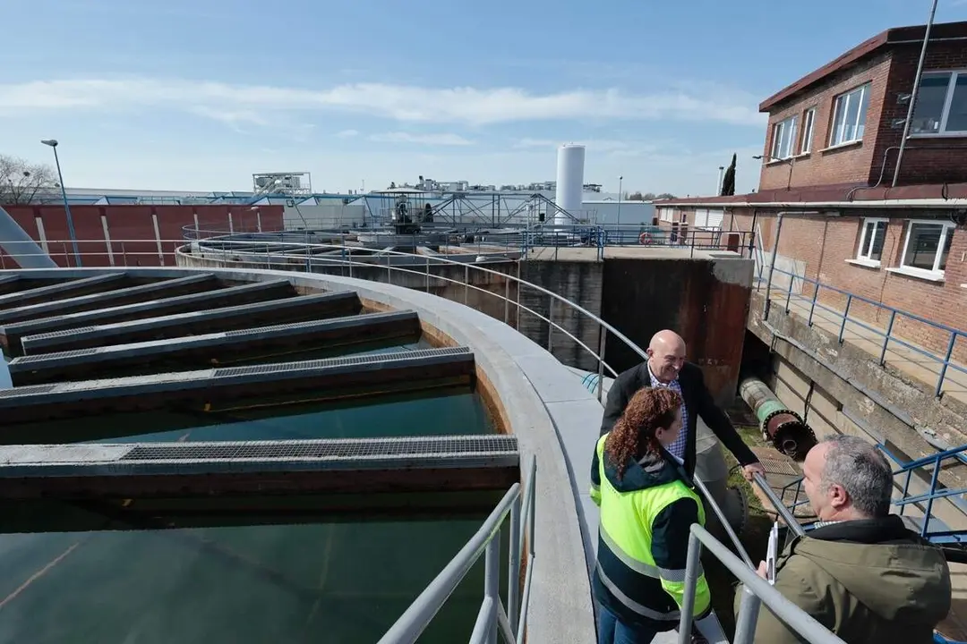 Visita alcalde de Valladolid Jesus Julio Carnero ETAP San Isidro Dia Mundial del Agua Aquavall