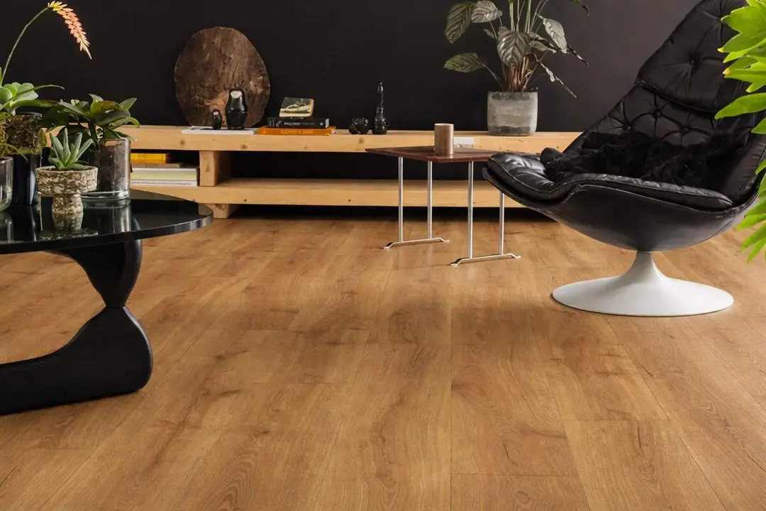 Suelo tarima comparativa porcelanico vivienda estancias