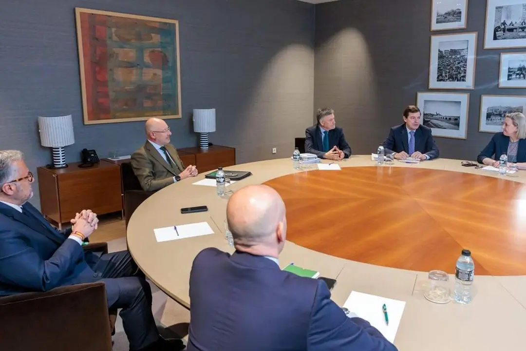 Primera reunion negociaciones PP y Vox Manueco y Pollan elecciones Castilla y Leon